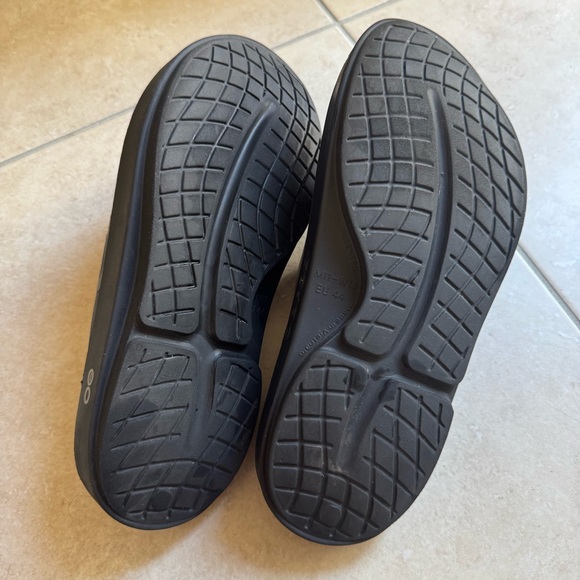 OOFOS Men's Black Slide Sandals- Size 11 - Picture 8 of 8